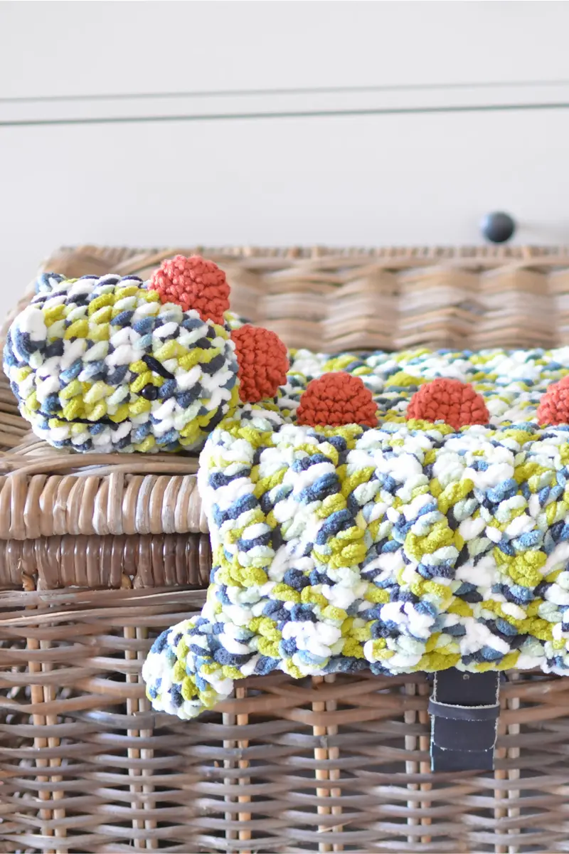 Dino Safety Blanket (Crochet) 1