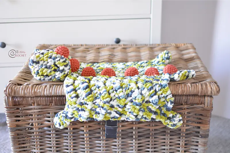 Dino Safety Blanket (Crochet) 2