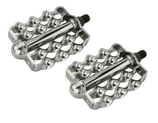 Double Flat Twisted Pedals Chrome. 1