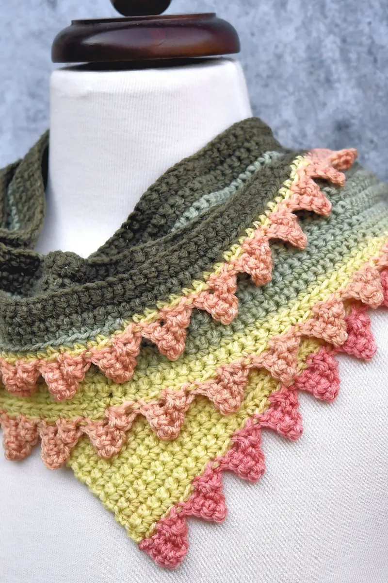 Dragon Tail Skinny Scarf (Crochet) 2
