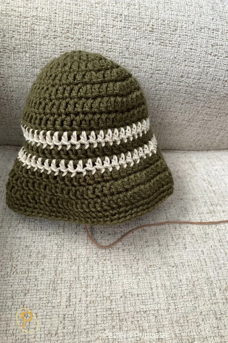 Easy Bucket Hat Pattern (Crochet) 2