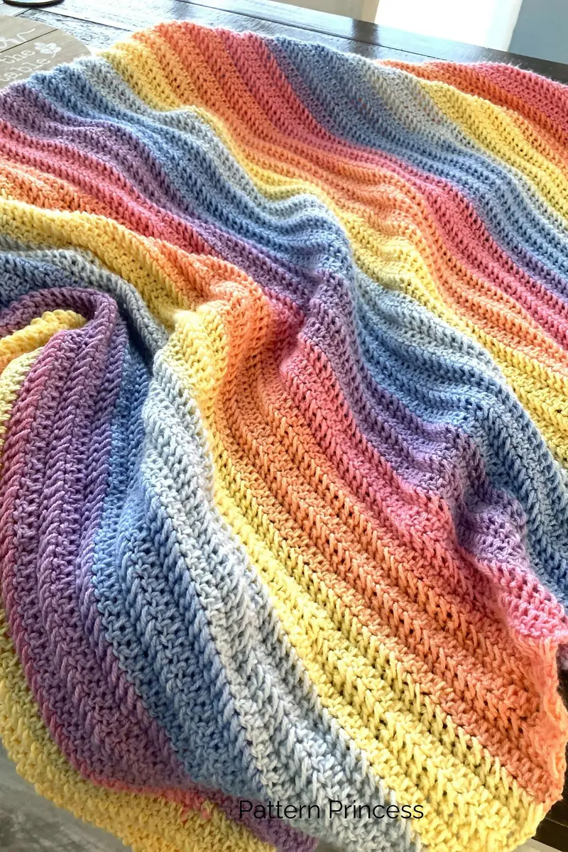 Easy Pastel Throw Blanket (Crochet) 2