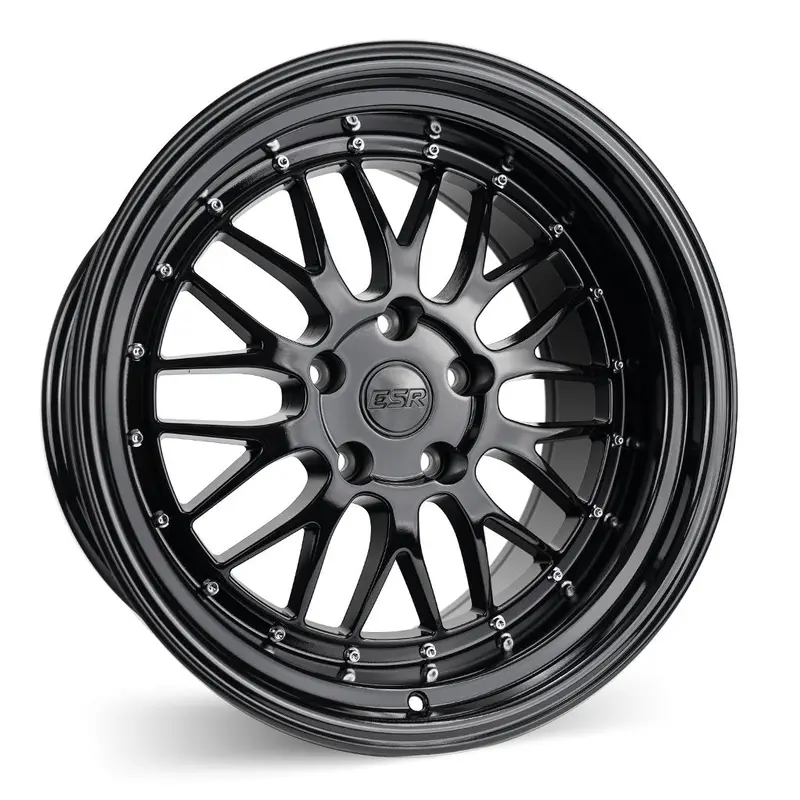 Esr Sr05 Gloss Black W/ Chrome Rivets 1