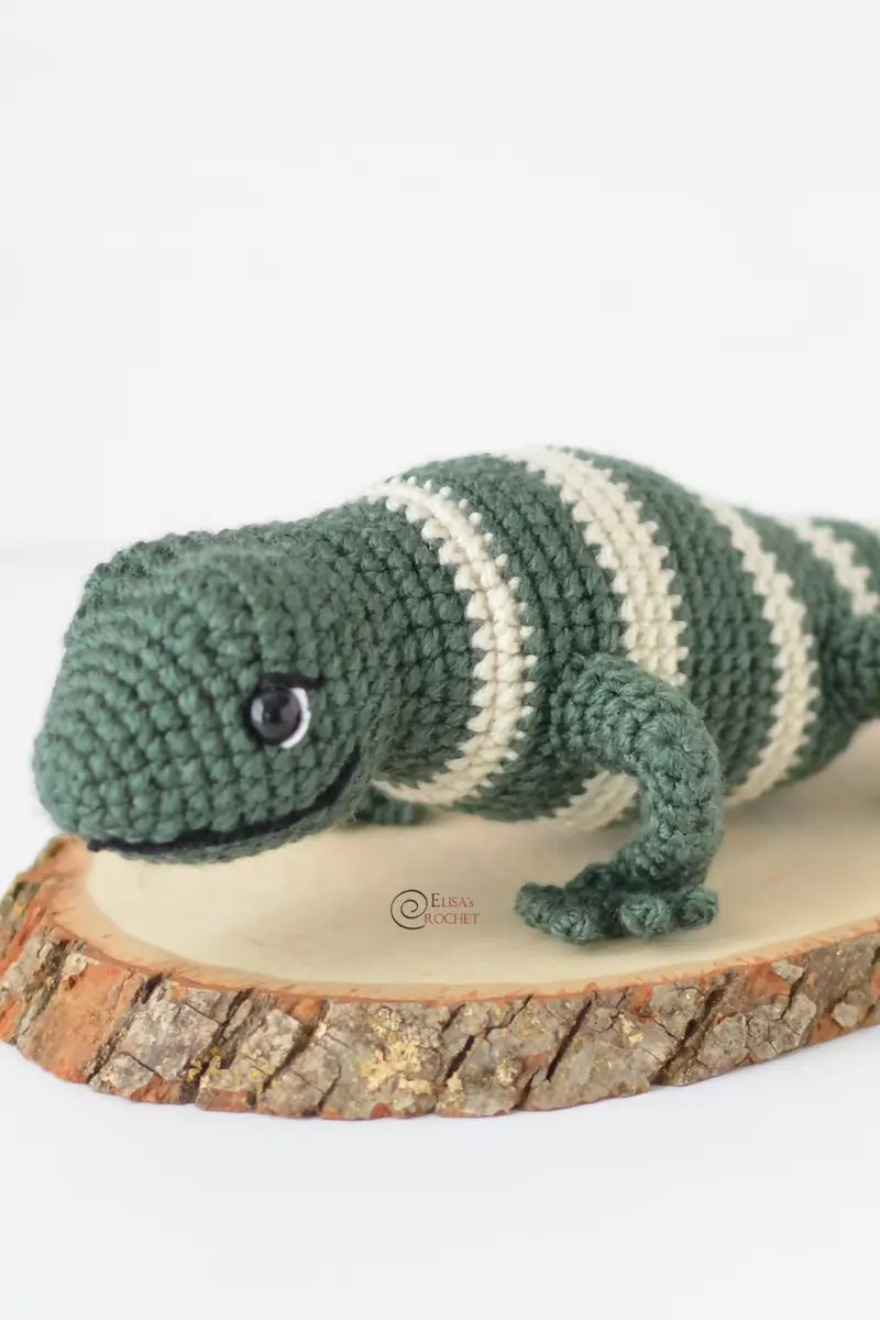 Fiji Banded Iguana (Crochet) 1