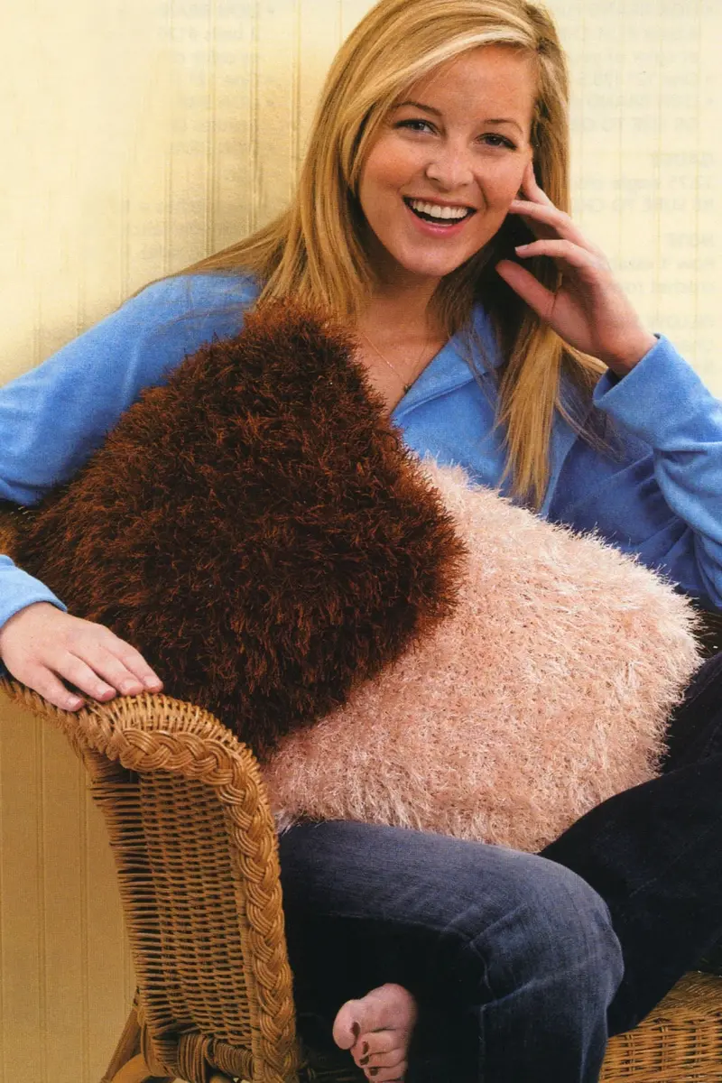 Furry Pillow Pattern (Crochet) 1