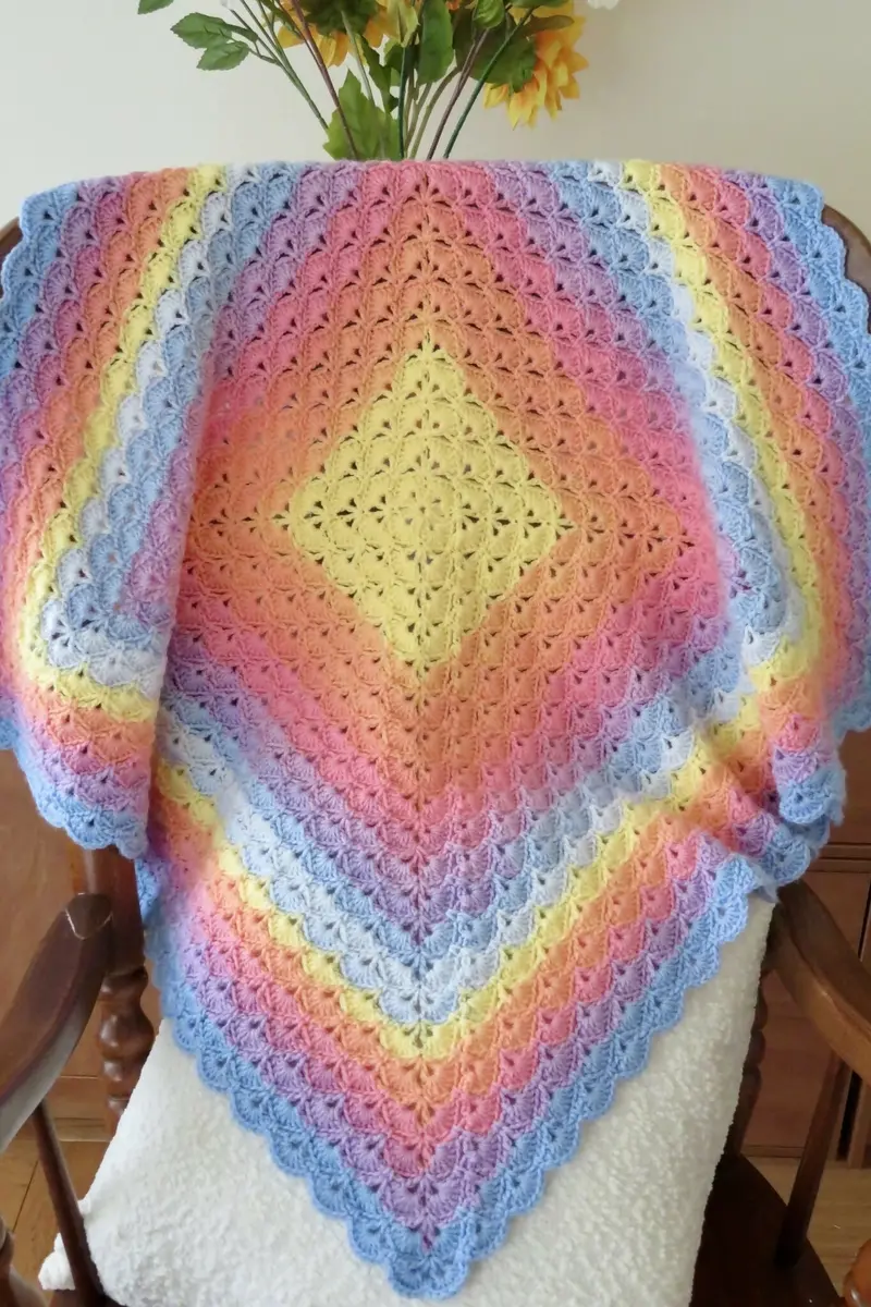 Gentle Rainbow Shells Baby Blanket (Crochet) 1