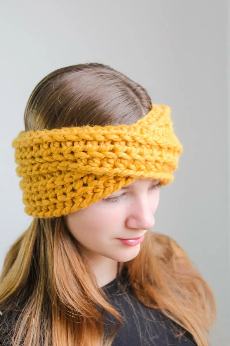 Highland Twist Headband (Crochet) 2