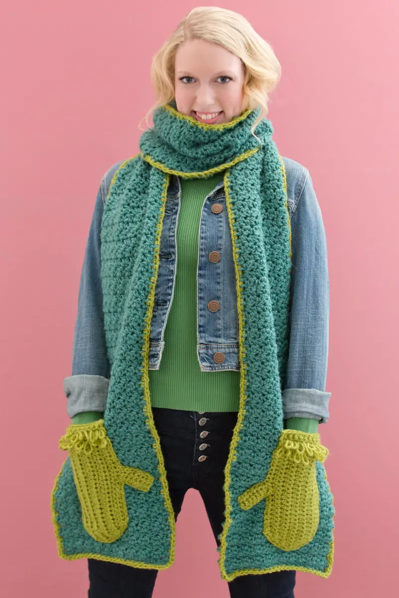 Jiffy Mitten Scarf (Crochet) 1