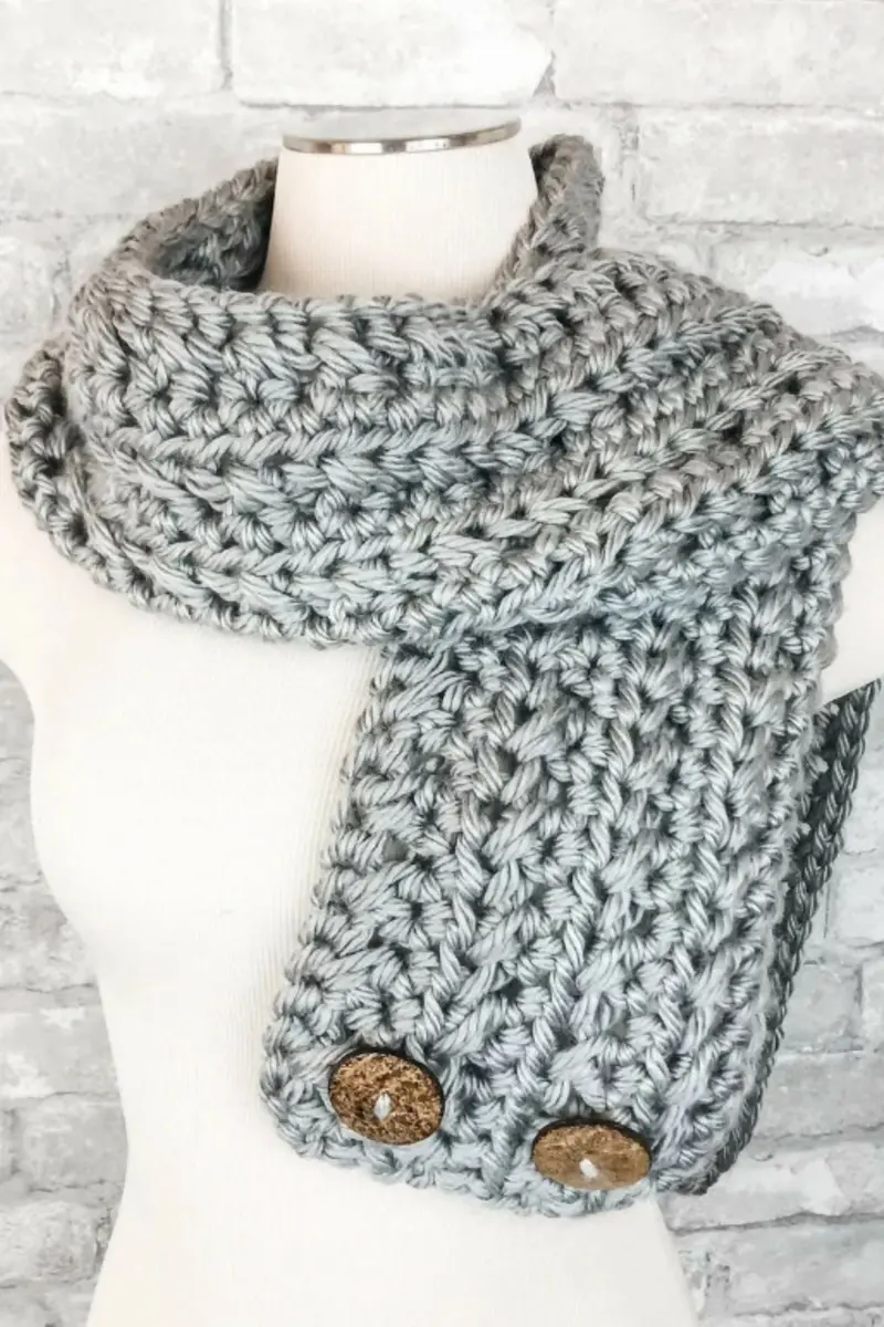 Jolie Button Scarf (Crochet) 1