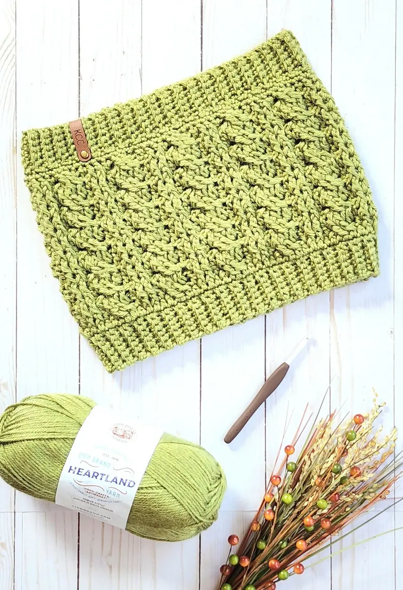 Karen Cable Cowl (Crochet) 1