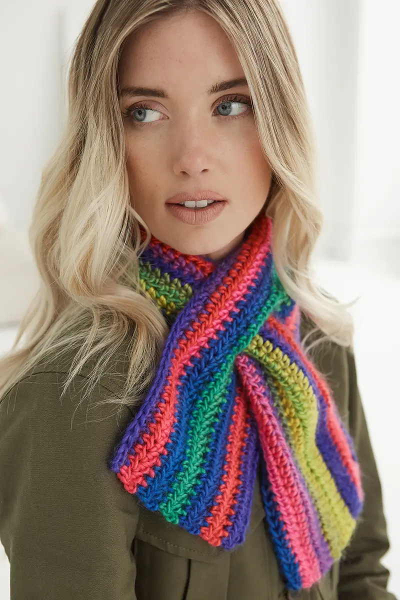 Keyhole Scarf (Crochet) 1