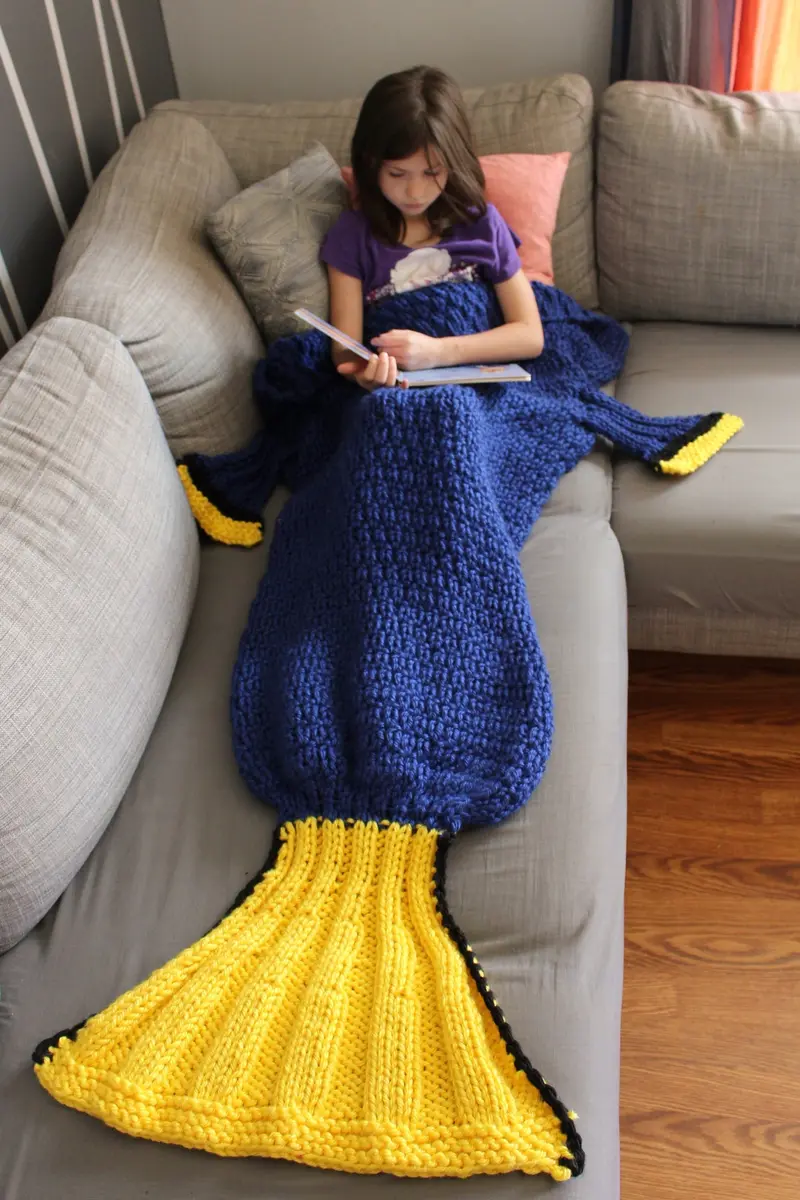 Knit Kit - Blue Fish Blanket 1
