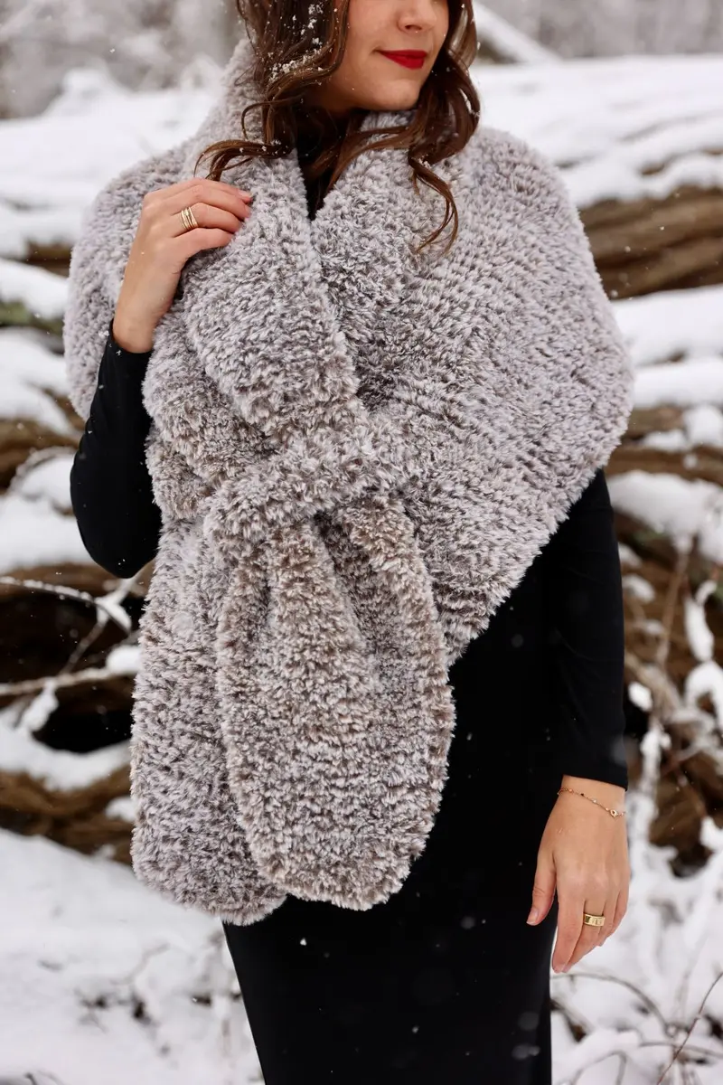 Knit Kit - Fete Stole 1