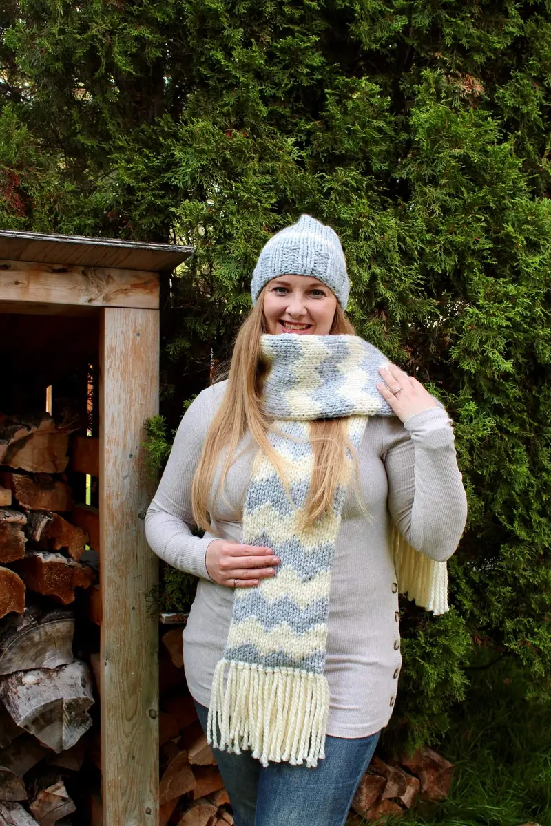 Knit Kit - First Frost Toque And Scarf Set 1