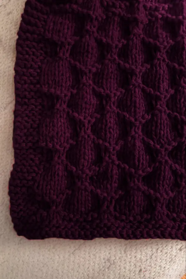 Knit Kit - Honeybee Hive Baby Blanket 1