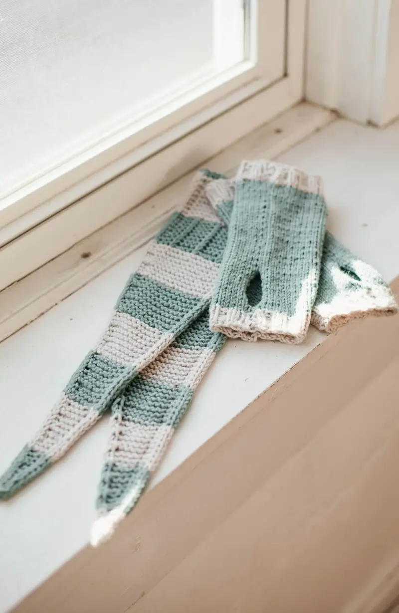 Knit Kit - Quick Gloves And Scarf 2