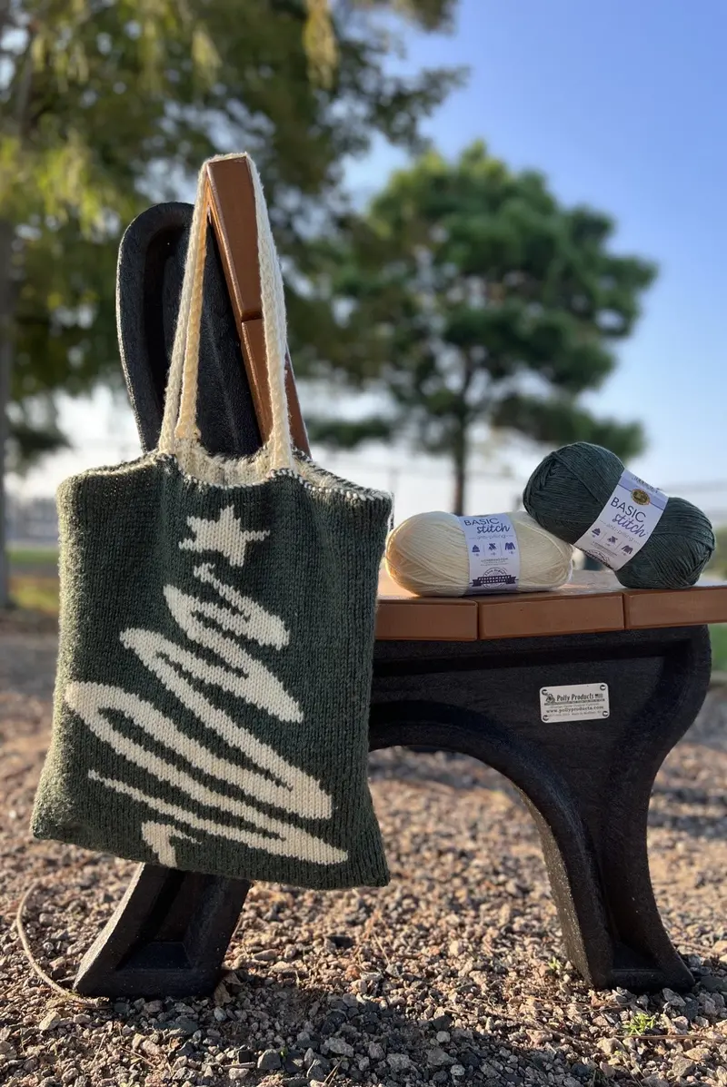 Knit Kit - Royal Tree-Tment Tote 1