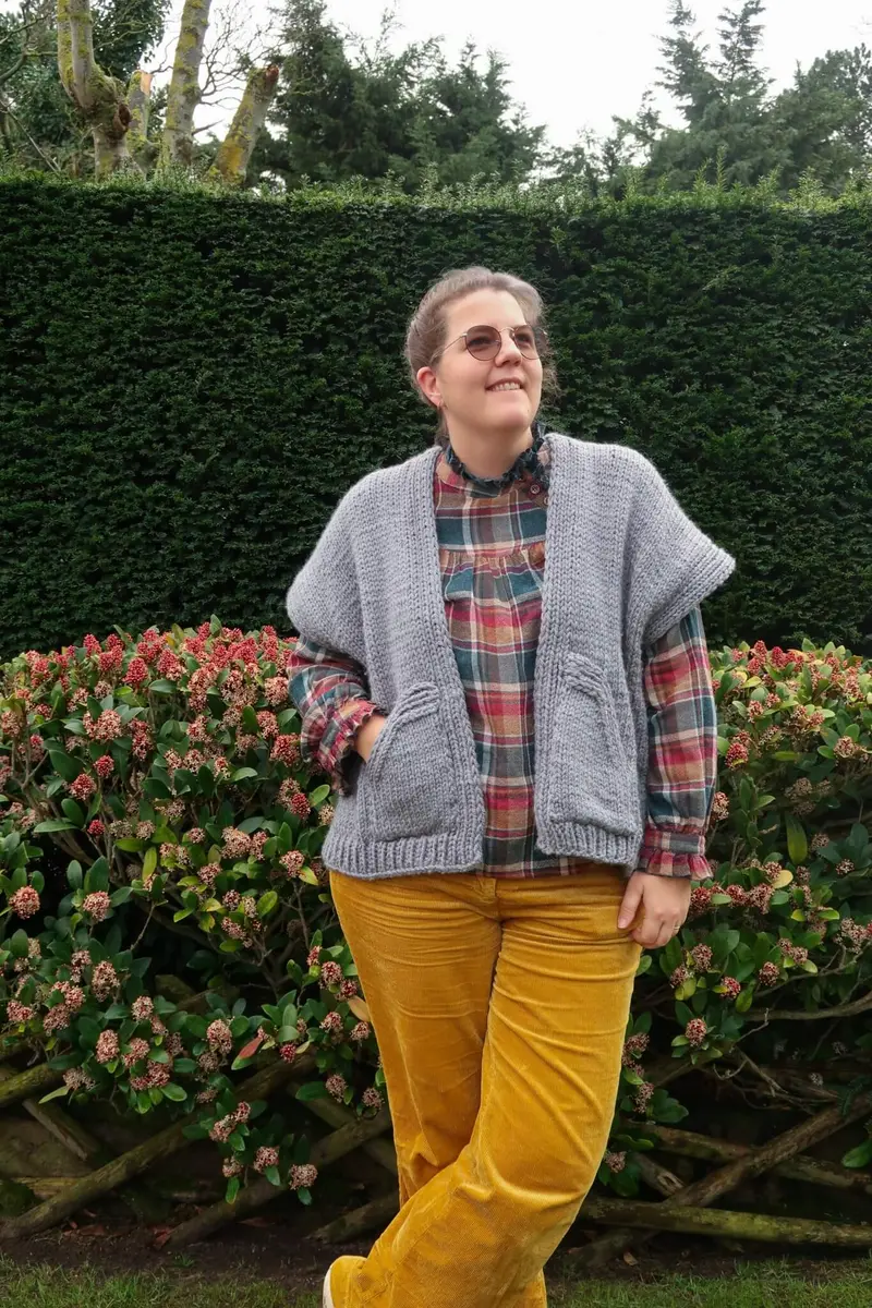 Knit Kit - Shoulder Seasons Cardigan 1