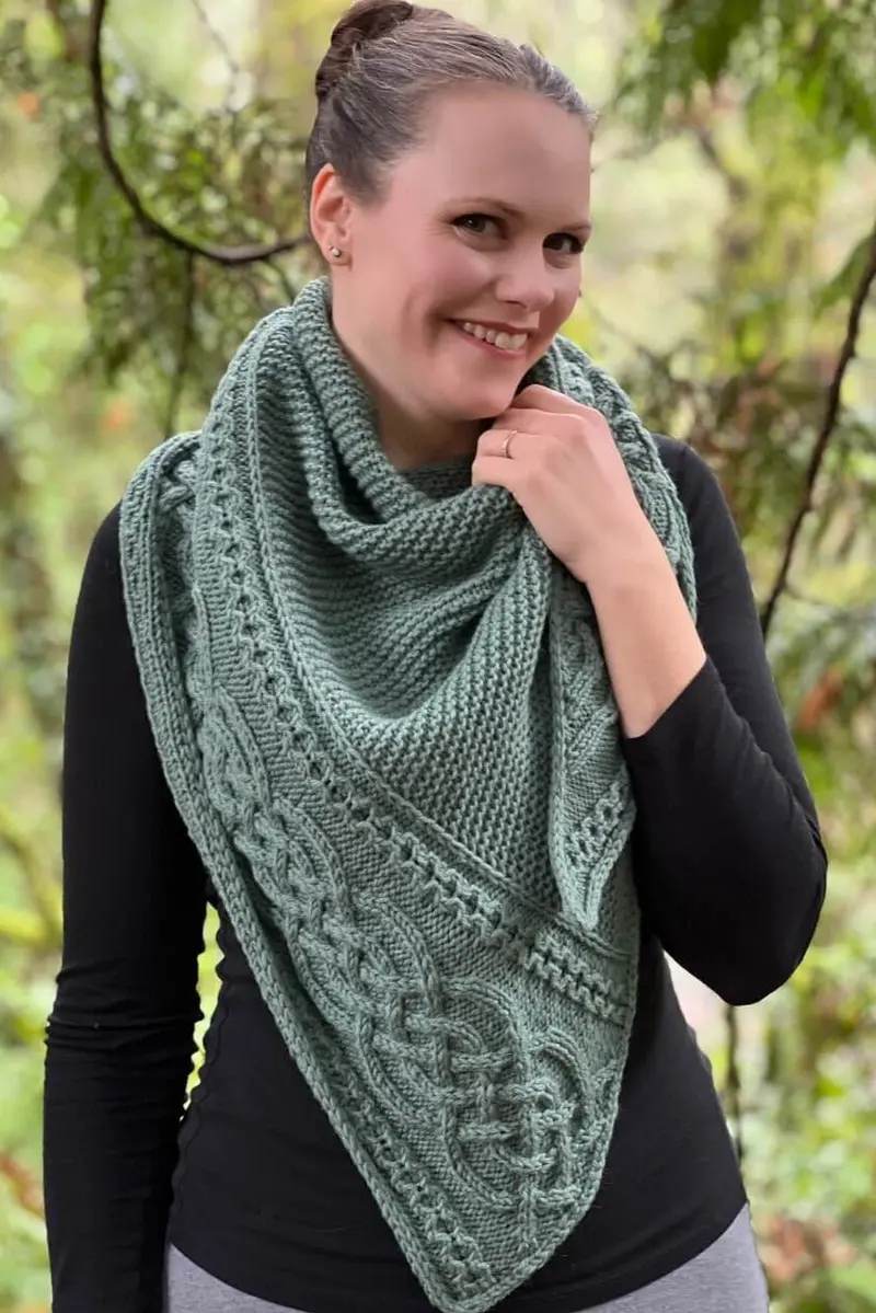Knit Kit - Solivagant Shawl 1