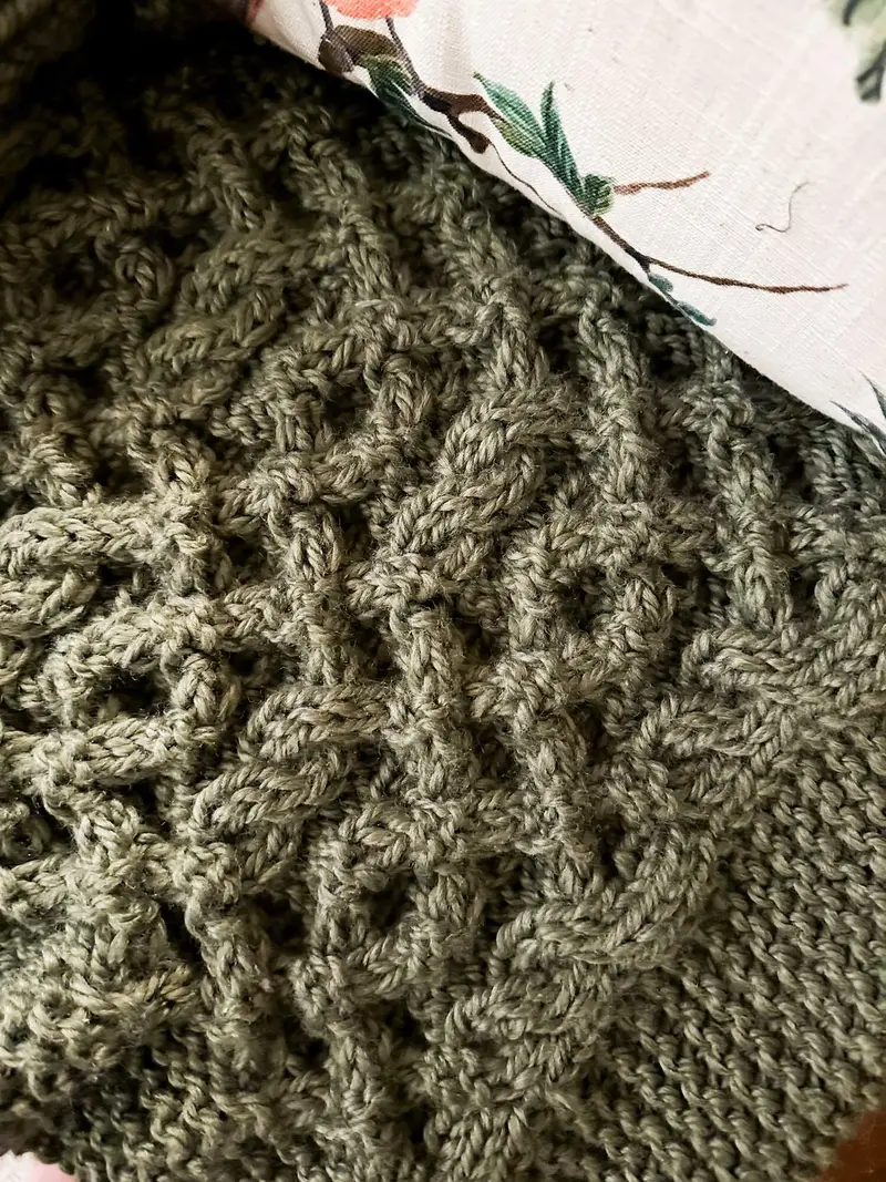 Knit Kit - The Evergreen Cable Blanket 2