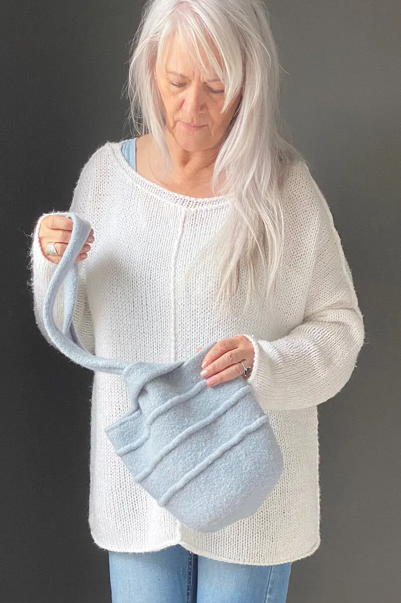 Knit Kit - The Knit Felt Bag 1