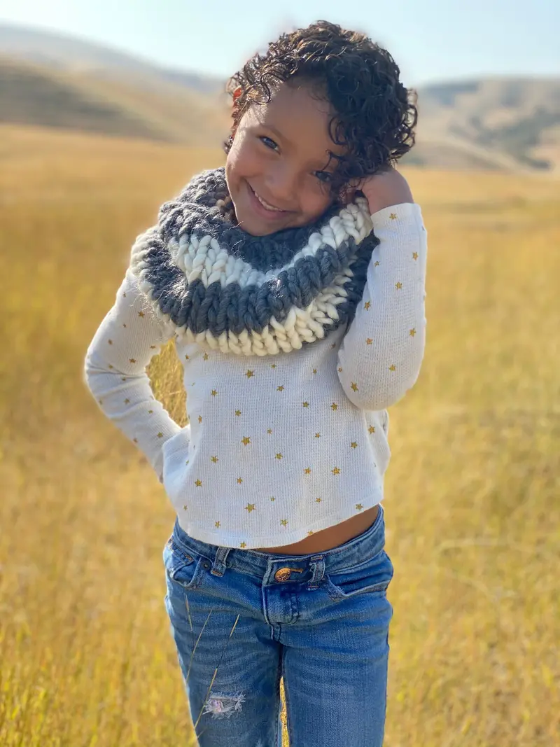 Knit Kit - The Mae Flower Cowl 2