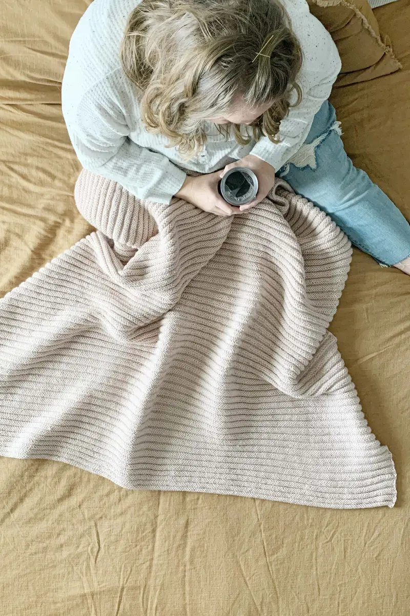 Knit Kit - The Maeve Blanket 1