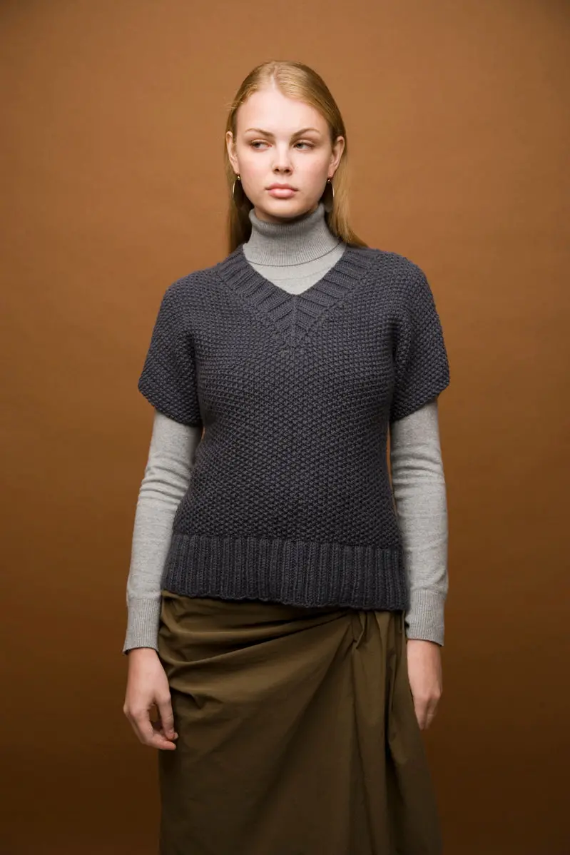 Knit Sweater Vest (Knit) 1