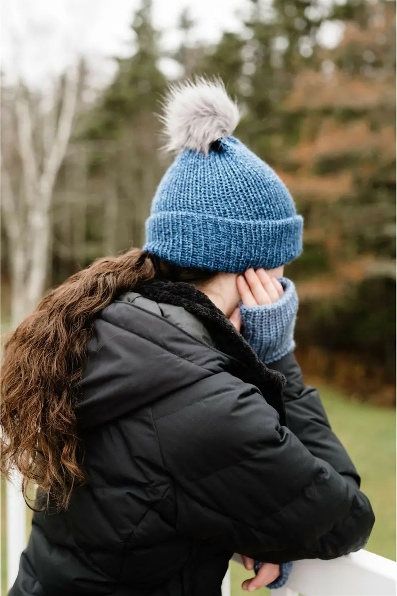 Ladies/Teen Winter Hat With Optional Pom Pom (Circular Knitting Machine) 1
