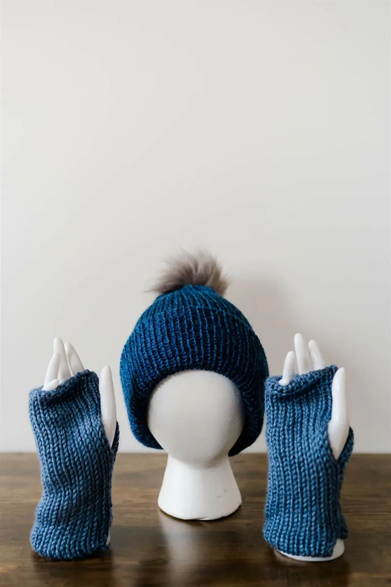 Ladies/Teen Winter Hat With Optional Pom Pom (Circular Knitting Machine) 2