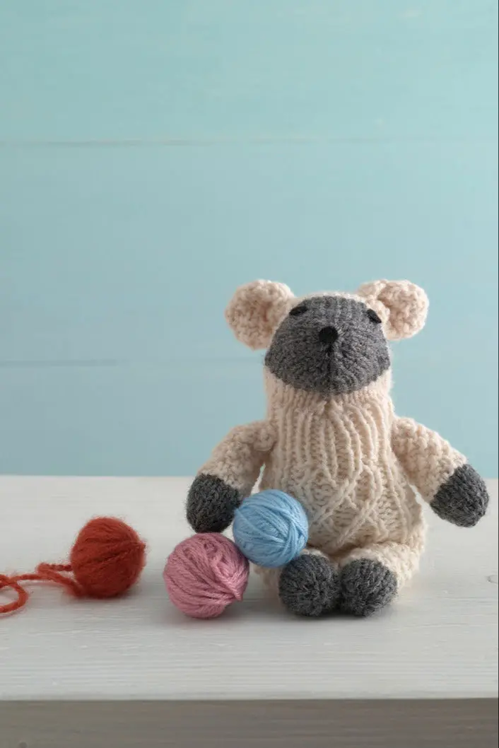 Little Lamb Sock Critter (Knit) 1