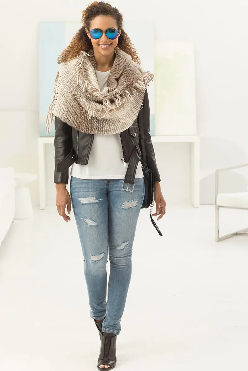 Luna Triangle Super Scarf (Knit) 1