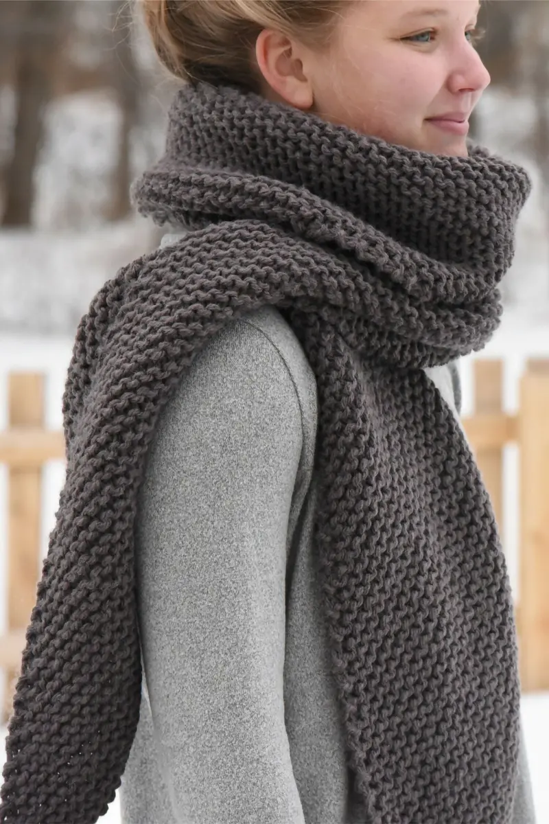 Marlowe Chunky Scarf (Knit) 1