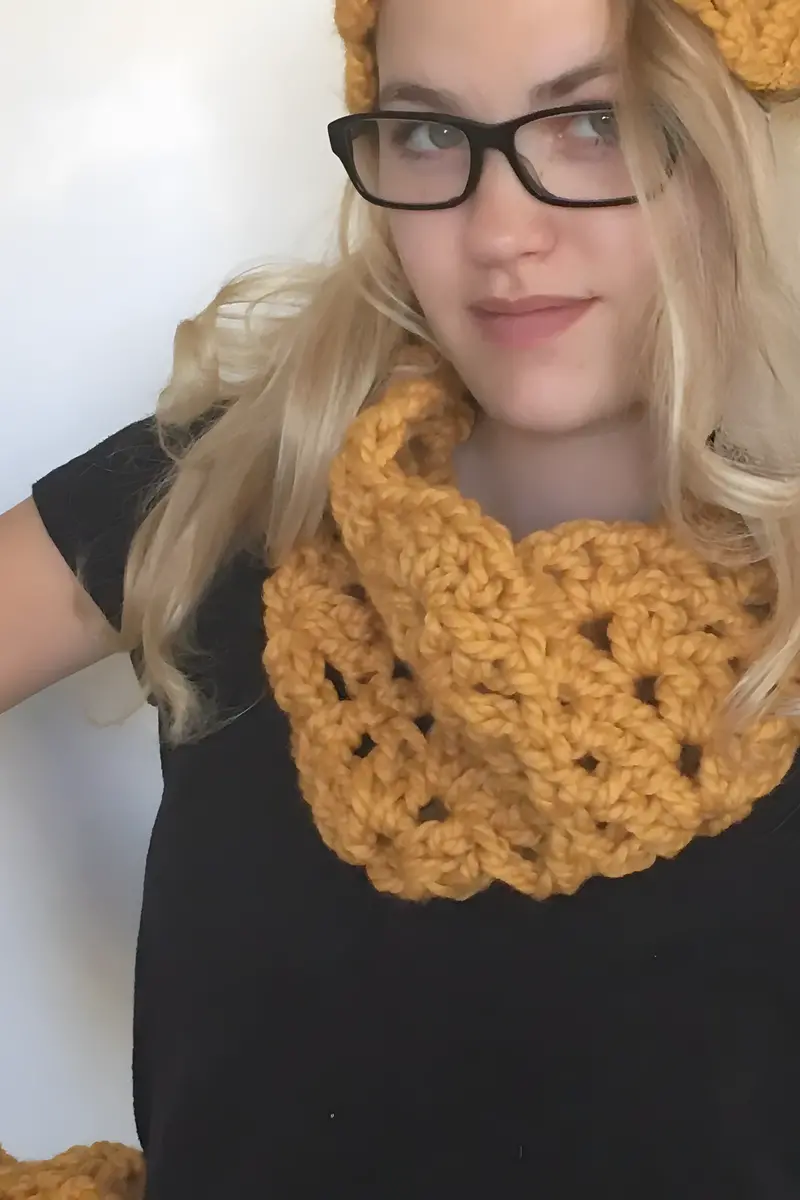 Mckenna One-Hour Cowl (Crochet) 1