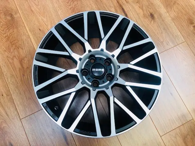 Momo 18" Revenge Alloy Wheels Black / Polished For T5 T5.1 T6 1