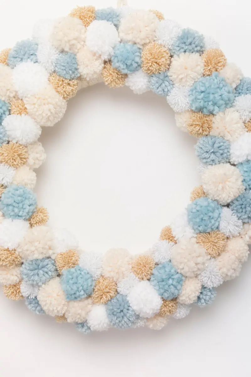 Pom Pom Wreath (Loom/Weave) 1