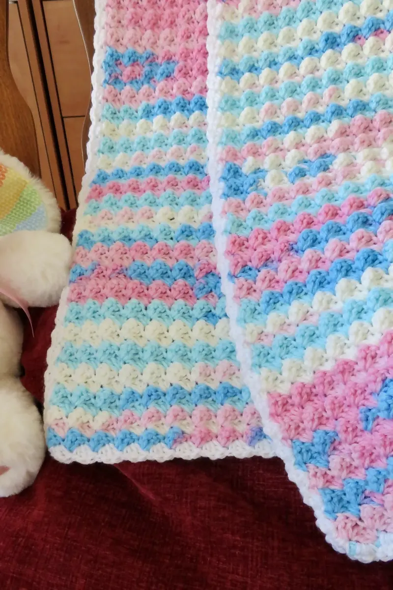 Pretty Cluster Ice Cream Baby Blanket (Crochet) 1