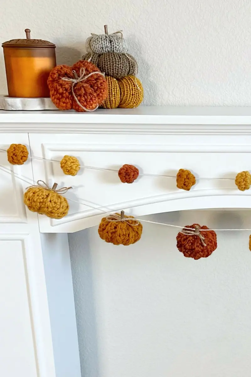 Pumpkin Garland (Crochet) 1