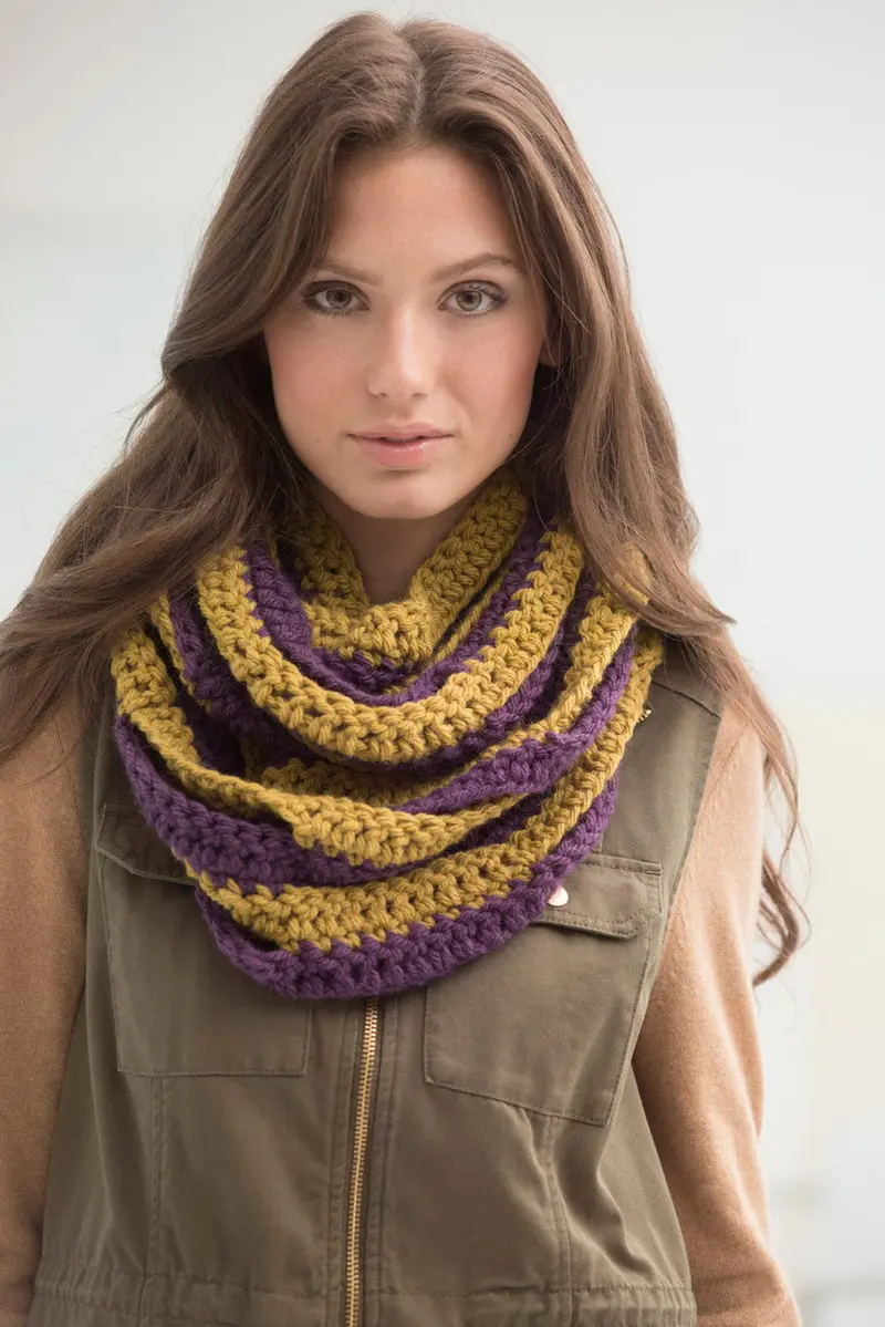 Rail Fence Cowl (Crochet) 1