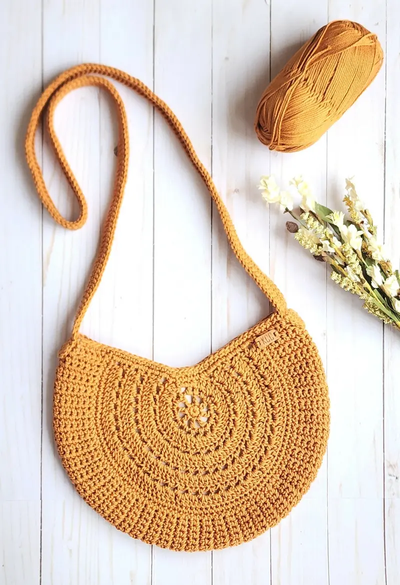 Reel Time Crossbody Bag (Crochet) 2