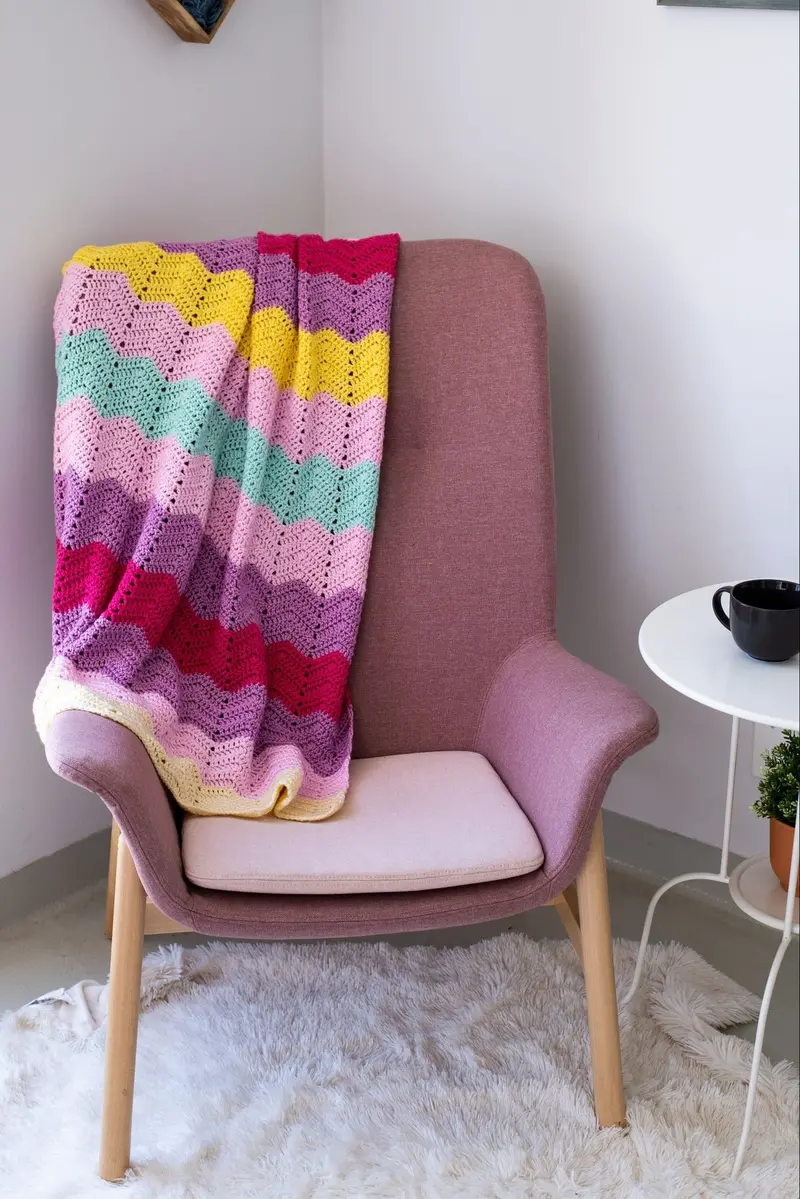 Rosy Ripple Afghan (Crochet) 1