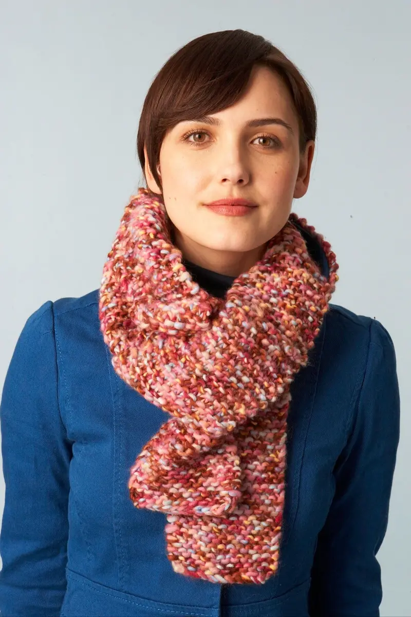 Rosy Scarf Pattern (Knit) 1