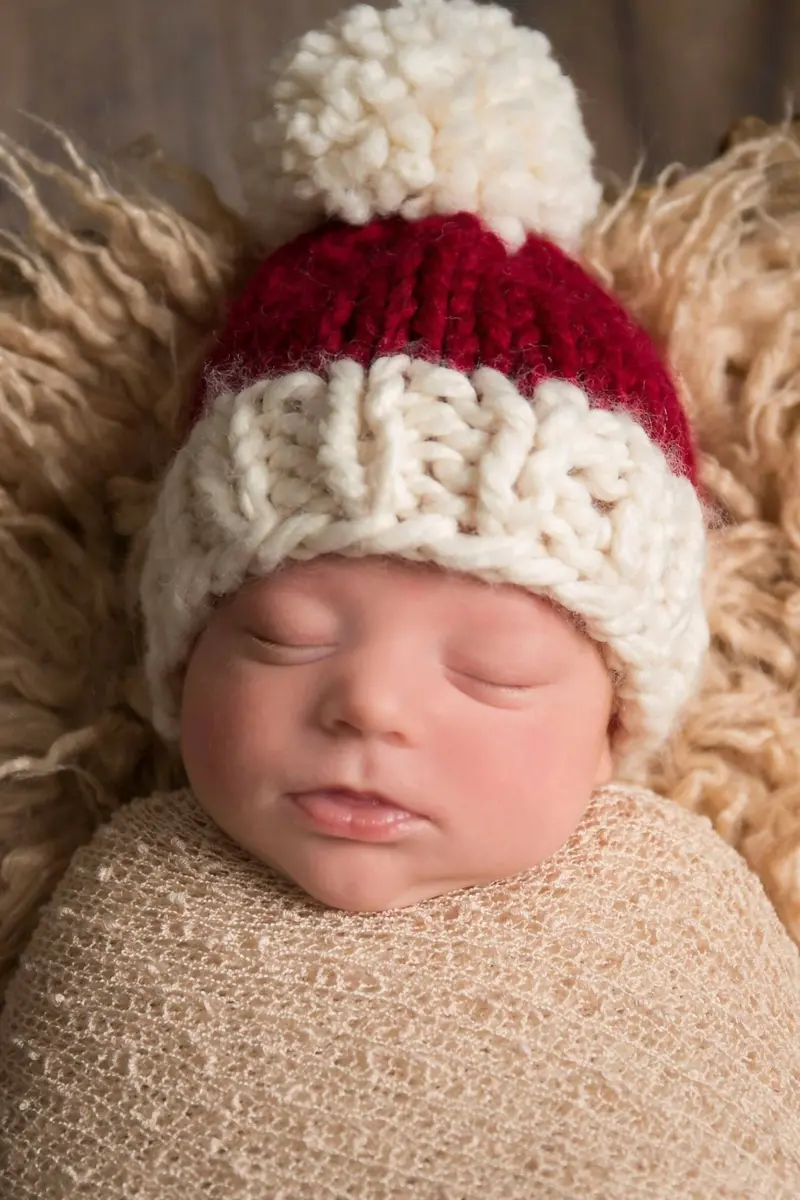 Santa Pompom Hats (Knit) 1