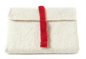 School Colors Felted Laptop Sleeve (Knit) 1