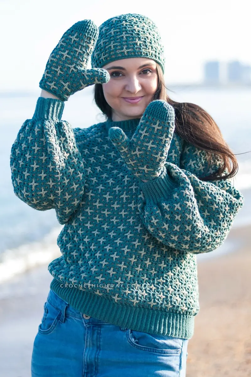 Scorpio Mittens (Crochet) 1