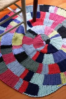 Shaker-Inspired Rug (Crochet) 1