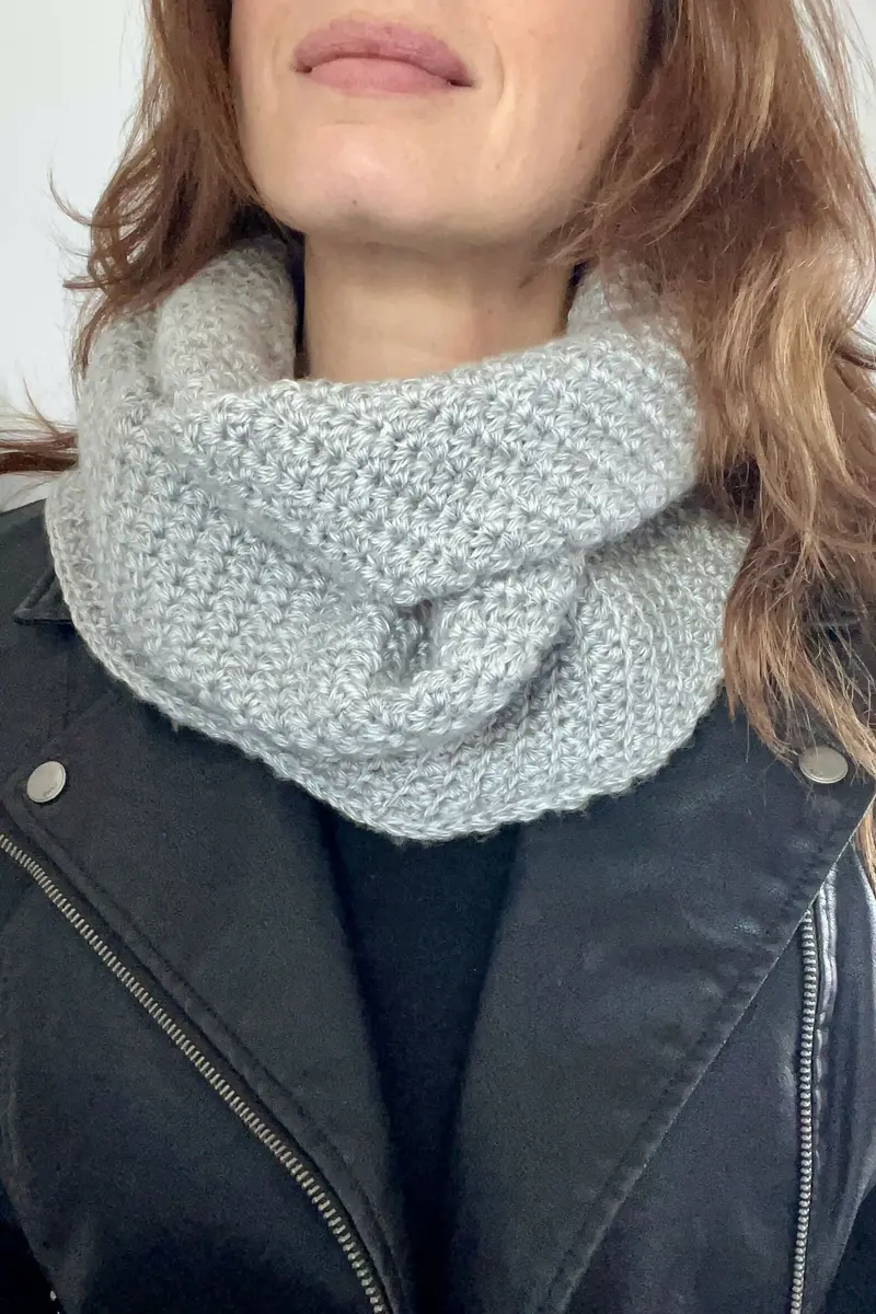 Skylar Infinity Scarf (Crochet) 1