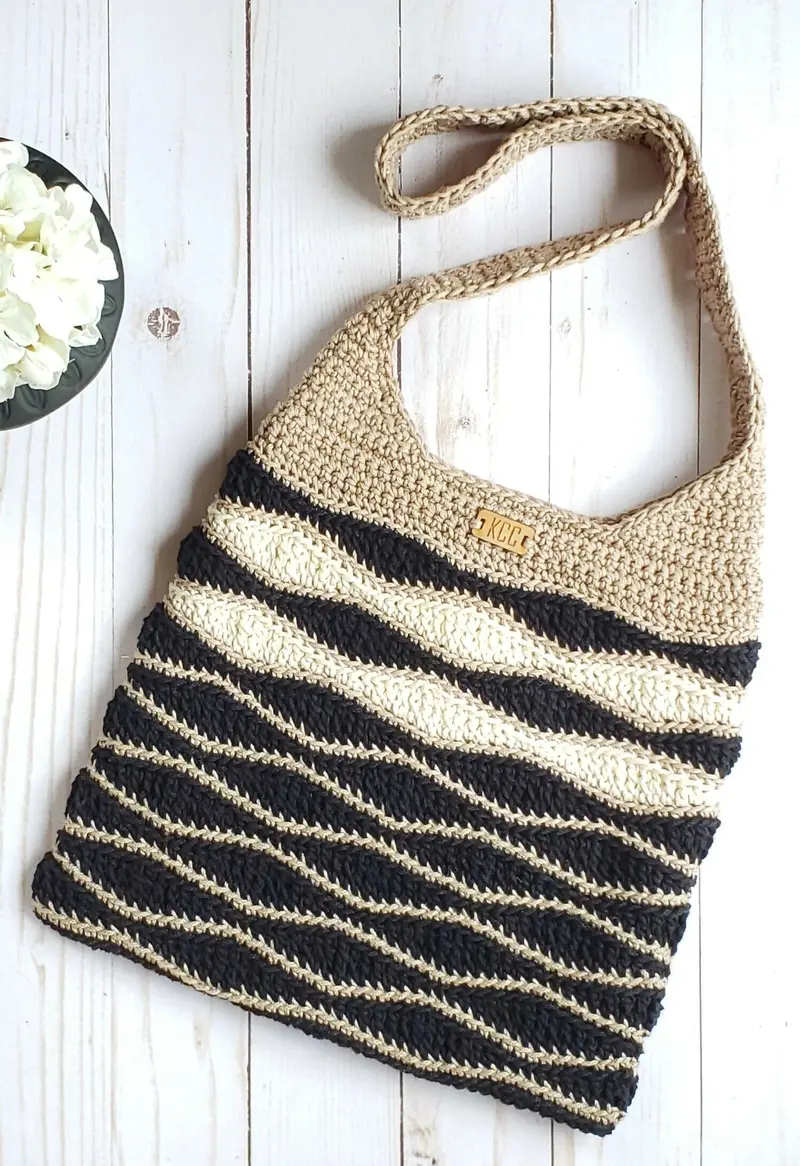 Spectator Shoulder Bag (Crochet) 1