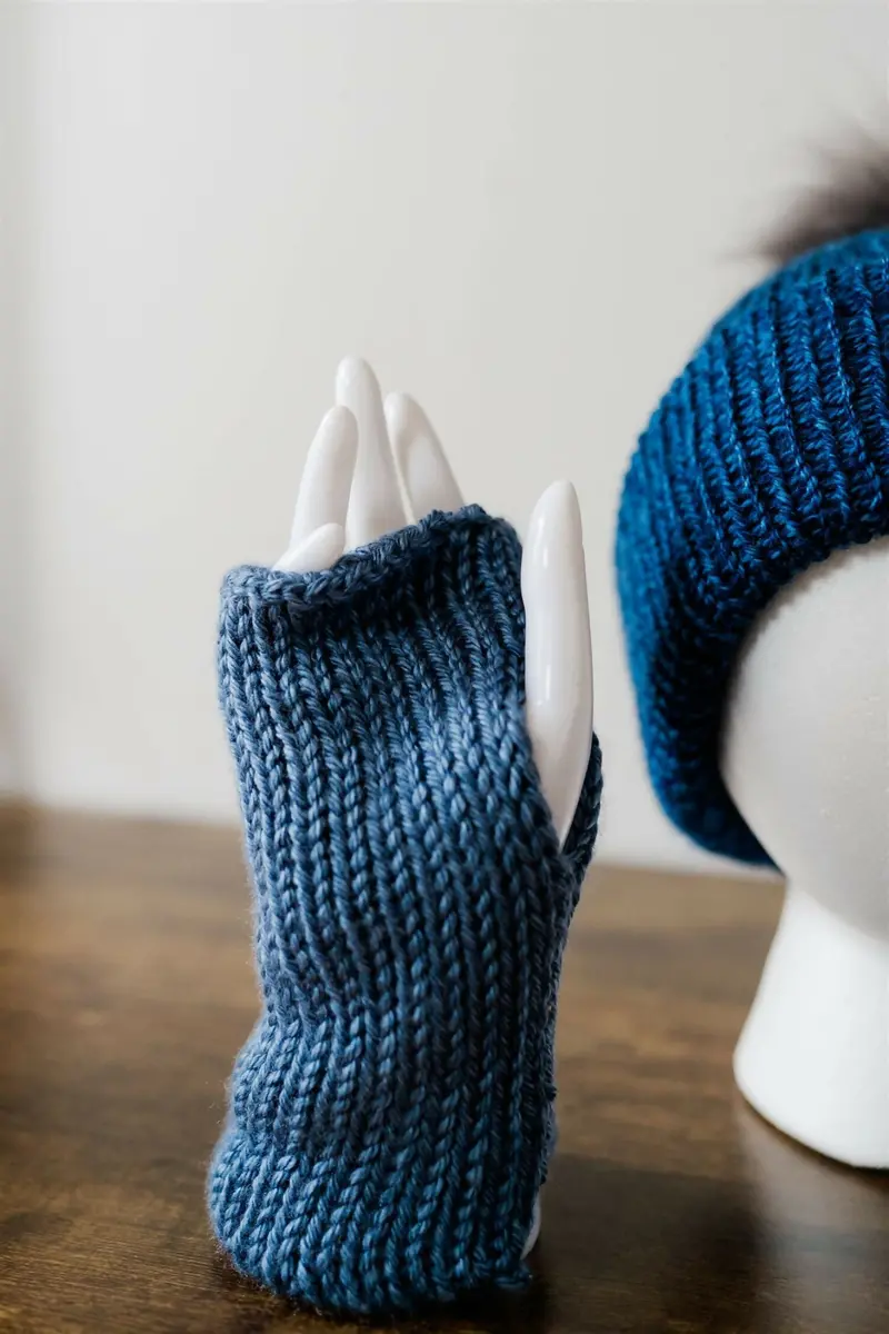 Stylish Fingerless Gloves (Circular Knitting Machine) 1