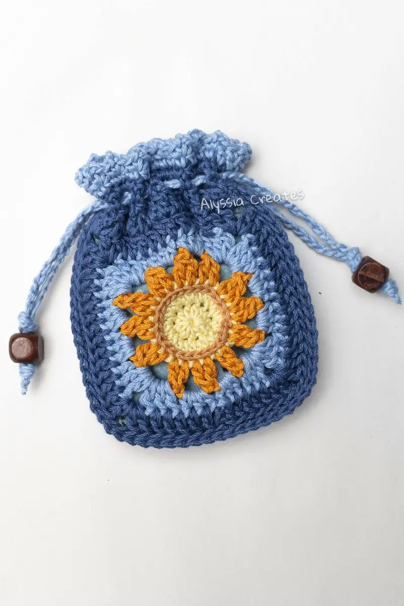 Sun And Moon Drawstring Pouch (Crochet) 1